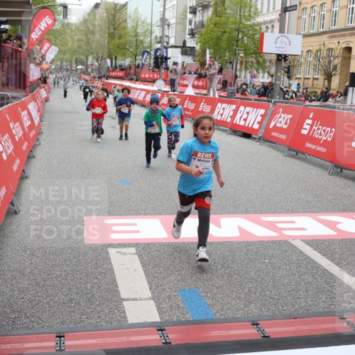 25.04.2026 - Das Zehntel Strokosch-Dieckow http://msf.ph/oto/9633864 25.04.2026 11:08:34 Ziel 5027, 5887, 6443, 6559, 6777, 7737, 7852 meine-sportfotos.de