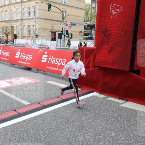 25.04.2026 - Das Zehntel Strokosch-Dieckow http://msf.ph/oto/9633870 25.04.2026 11:08:33 Ziel 5027, 5887, 6559, 6777, 7737, 7852, 7985 meine-sportfotos.de