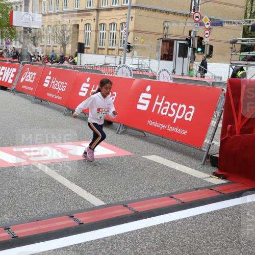 25.04.2026 - Das Zehntel Strokosch-Dieckow http://msf.ph/oto/9633874 25.04.2026 11:08:32 Ziel 5027, 5887, 6559, 6777, 7737, 7852, 7985 meine-sportfotos.de