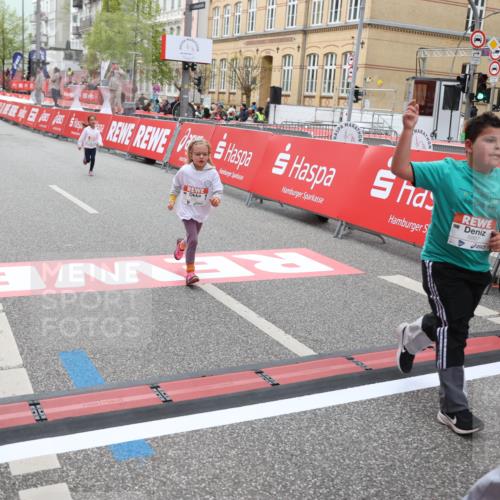 25.04.2026 - Das Zehntel Strokosch-Dieckow http://msf.ph/oto/9633879 25.04.2026 11:08:29 Ziel 5027, 5887, 7737, 7852, 7985 meine-sportfotos.de