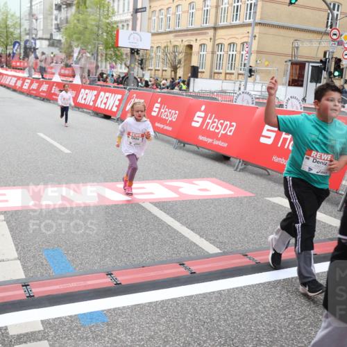 25.04.2026 - Das Zehntel Strokosch-Dieckow http://msf.ph/oto/9633880 25.04.2026 11:08:29 Ziel 5027, 5887, 7737, 7852, 7985 meine-sportfotos.de