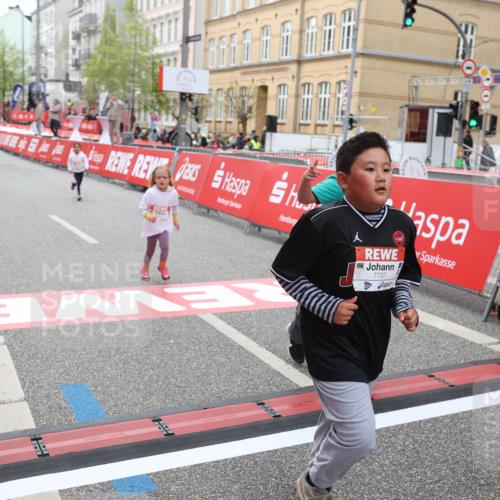 25.04.2026 - Das Zehntel Strokosch-Dieckow http://msf.ph/oto/9633883 25.04.2026 11:08:28 Ziel 5027, 5060, 5061, 5887, 6310, 7737, 7852, 7985 meine-sportfotos.de