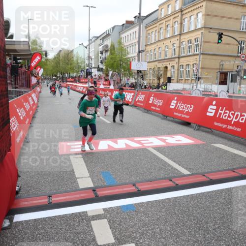 25.04.2026 - Das Zehntel Strokosch-Dieckow http://msf.ph/oto/9633896 25.04.2026 11:08:26 Ziel 5060, 5061, 5881, 5887, 6310, 7431, 7438, 7668, 7737, 7852, 7985 meine-sportfotos.de