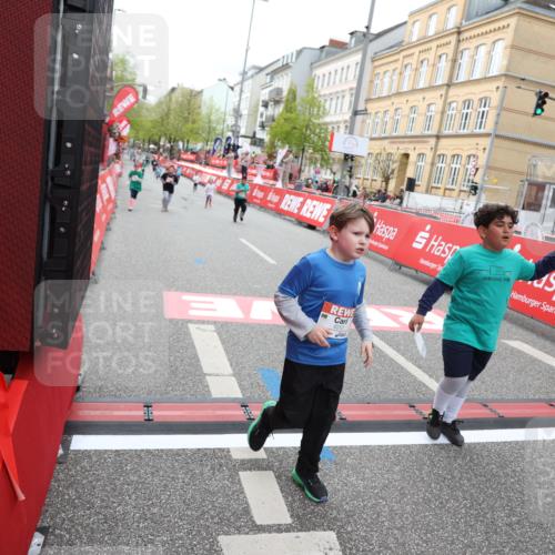 25.04.2026 - Das Zehntel Strokosch-Dieckow http://msf.ph/oto/9633898 25.04.2026 11:08:23 Ziel 5060, 5061, 5881, 5939, 6310, 7365, 7431, 7438, 7507, 7668 meine-sportfotos.de