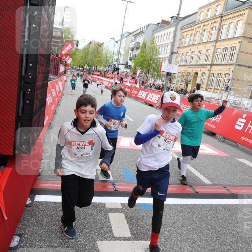 25.04.2026 - Das Zehntel Strokosch-Dieckow http://msf.ph/oto/9633902 25.04.2026 11:08:22 Ziel 5060, 5061, 5881, 5939, 6310, 7263, 7264, 7365, 7431, 7438, 7507, 7668 meine-sportfotos.de