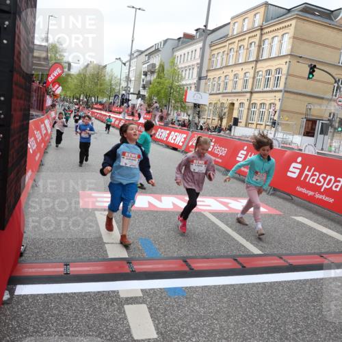25.04.2026 - Das Zehntel Strokosch-Dieckow http://msf.ph/oto/9633918 25.04.2026 11:08:20 Ziel 5060, 5061, 5881, 5939, 6160, 6163, 6174, 6310, 7263, 7264, 7365, 7431, 7438, 7491, 7507, 7606, 7668, 7990 meine-sportfotos.de