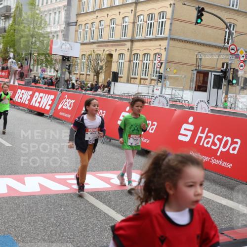 25.04.2026 - Das Zehntel Strokosch-Dieckow http://msf.ph/oto/9633947 25.04.2026 11:08:16 Ziel 5064, 5125, 5144, 5939, 6160, 6163, 6174, 7263, 7264, 7270, 7277, 7365, 7491, 7507, 7511, 7523, 7556, 7606, 7990 meine-sportfotos.de