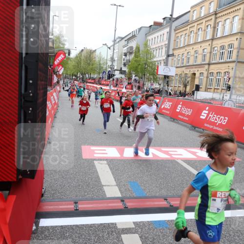 25.04.2026 - Das Zehntel Strokosch-Dieckow http://msf.ph/oto/9633969 25.04.2026 11:08:13 Ziel 5064, 5125, 5144, 5151, 6160, 6163, 6174, 6185, 7270, 7272, 7277, 7285, 7491, 7511, 7523, 7556, 7606, 7990 meine-sportfotos.de