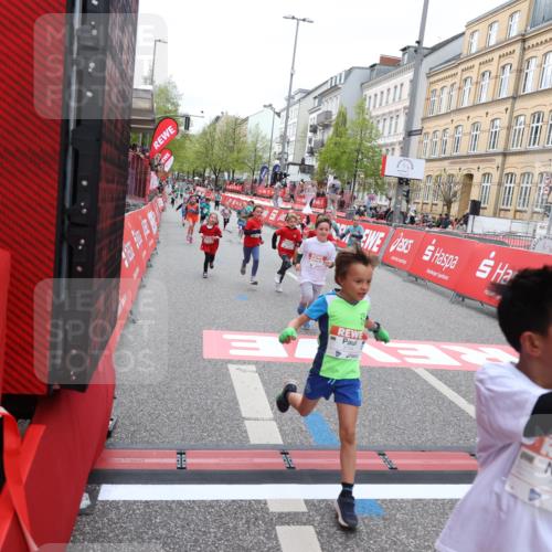 25.04.2026 - Das Zehntel Strokosch-Dieckow http://msf.ph/oto/9633973 25.04.2026 11:08:12 Ziel 5064, 5125, 5144, 5151, 6160, 6163, 6174, 6185, 7270, 7272, 7277, 7285, 7511, 7523, 7556, 7606 meine-sportfotos.de