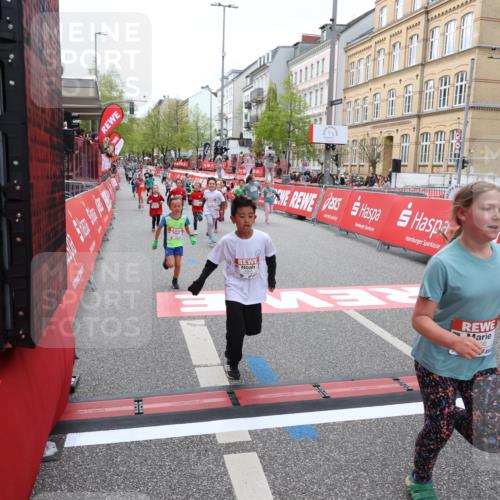 25.04.2026 - Das Zehntel Strokosch-Dieckow http://msf.ph/oto/9633983 25.04.2026 11:08:11 Ziel 5064, 5125, 5144, 5151, 6185, 7270, 7272, 7277, 7285, 7484, 7511, 7523, 7556 meine-sportfotos.de