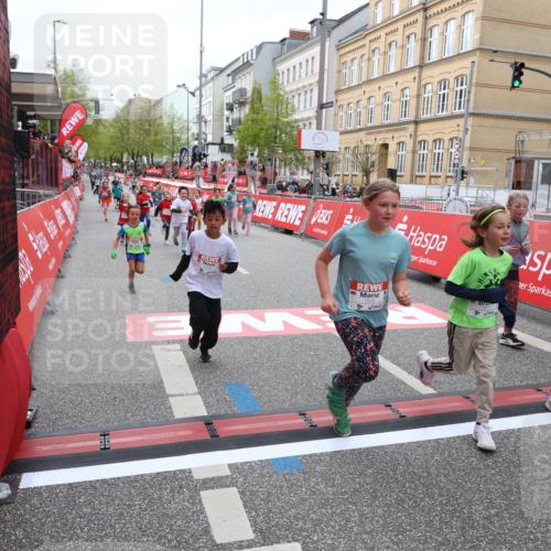 25.04.2026 - Das Zehntel Strokosch-Dieckow http://msf.ph/oto/9633985 25.04.2026 11:08:11 Ziel 5064, 5125, 5144, 5151, 6185, 7270, 7272, 7277, 7285, 7484, 7511, 7523, 7556 meine-sportfotos.de