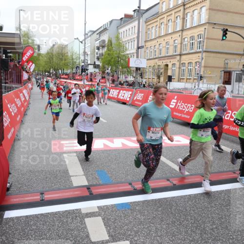 25.04.2026 - Das Zehntel Strokosch-Dieckow http://msf.ph/oto/9633986 25.04.2026 11:08:11 Ziel 5064, 5125, 5144, 5151, 6185, 7270, 7272, 7277, 7285, 7484, 7511, 7523, 7556 meine-sportfotos.de