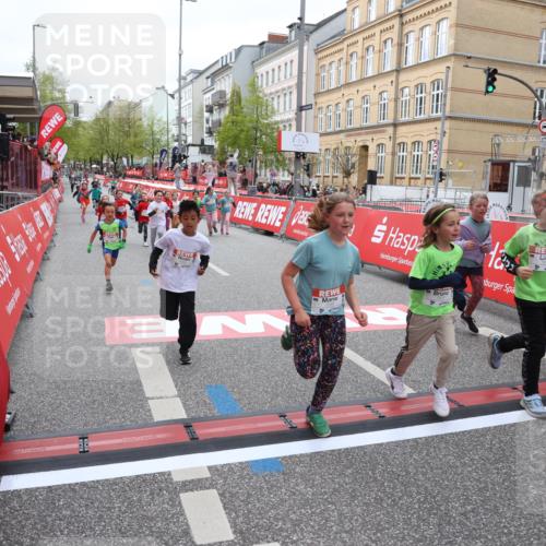 25.04.2026 - Das Zehntel Strokosch-Dieckow http://msf.ph/oto/9633987 25.04.2026 11:08:11 Ziel 5064, 5125, 5144, 5151, 6185, 7270, 7272, 7277, 7285, 7484, 7511, 7523, 7556 meine-sportfotos.de