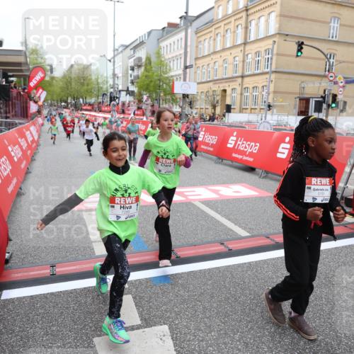 25.04.2026 - Das Zehntel Strokosch-Dieckow http://msf.ph/oto/9634005 25.04.2026 11:08:09 Ziel 5064, 5151, 6185, 6277, 7270, 7272, 7277, 7285, 7457, 7484, 7511, 7523, 7556, 7764 meine-sportfotos.de