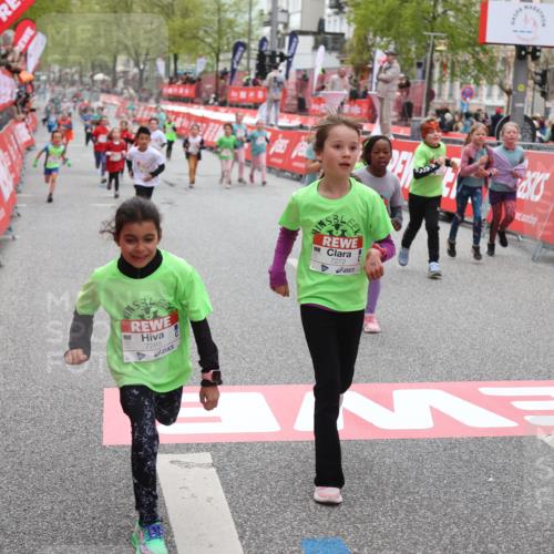 25.04.2026 - Das Zehntel Strokosch-Dieckow http://msf.ph/oto/9634008 25.04.2026 11:08:08 Ziel 5151, 5606, 6185, 6277, 7270, 7272, 7285, 7457, 7484, 7511, 7556, 7764 meine-sportfotos.de