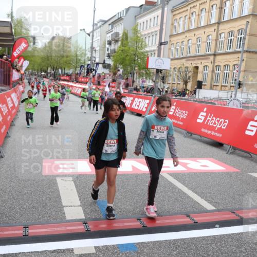 25.04.2026 - Das Zehntel Strokosch-Dieckow http://msf.ph/oto/9634016 25.04.2026 11:08:05 Ziel 5151, 5606, 6277, 7457, 7484, 7519, 7648, 7650, 7764 meine-sportfotos.de