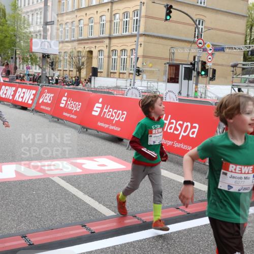 25.04.2026 - Das Zehntel Strokosch-Dieckow http://msf.ph/oto/9634025 25.04.2026 11:08:04 Ziel 5606, 6277, 6658, 7457, 7484, 7519, 7648, 7650, 7764 meine-sportfotos.de