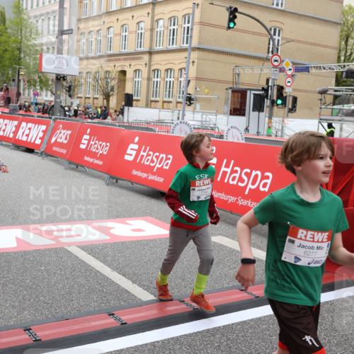 25.04.2026 - Das Zehntel Strokosch-Dieckow http://msf.ph/oto/9634026 25.04.2026 11:08:04 Ziel 5606, 6277, 6658, 7457, 7484, 7519, 7648, 7650, 7764 meine-sportfotos.de