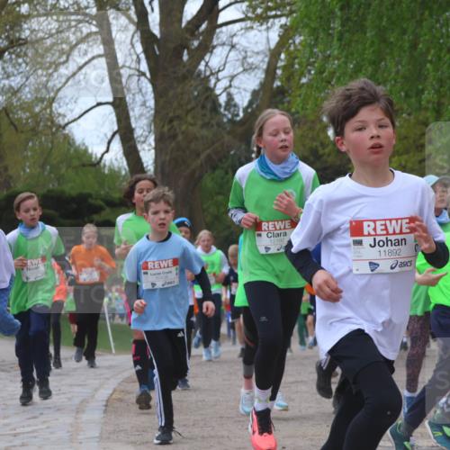 25.04.2026 - Das Zehntel Zöllner http://msf.ph/oto/9656867 25.04.2026 11:42:19 Laufen 12919, 10426, 12192, 11892, 12594, 11080 meine-sportfotos.de