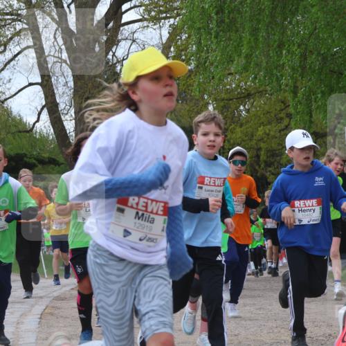 25.04.2026 - Das Zehntel Zöllner http://msf.ph/oto/9656900 25.04.2026 11:42:20 Laufen 12203, 122, 12919, 10426, 10482, 1219, 6 meine-sportfotos.de