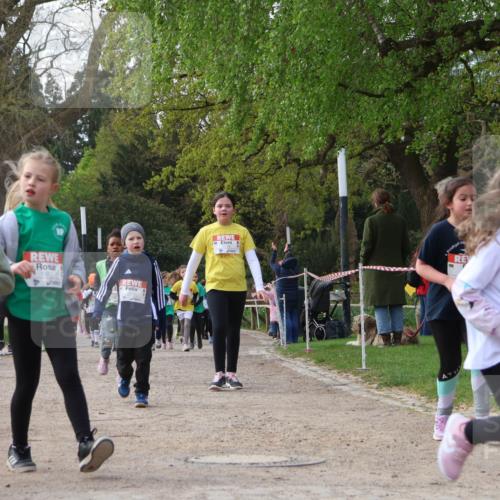 25.04.2026 - Das Zehntel Zöllner http://msf.ph/oto/9657028 25.04.2026 07:47:36 Laufen 1973, 3681 meine-sportfotos.de