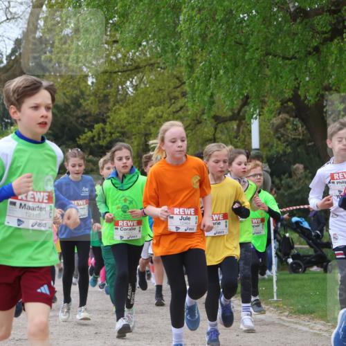 25.04.2026 - Das Zehntel Zöllner http://msf.ph/oto/9657035 25.04.2026 11:42:24 Laufen 10, 12115, 827, 11971, 12464, 11231 meine-sportfotos.de
