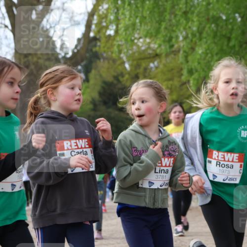 25.04.2026 - Das Zehntel Zöllner http://msf.ph/oto/9657061 25.04.2026 07:47:37 Laufen 3781, 1973 meine-sportfotos.de