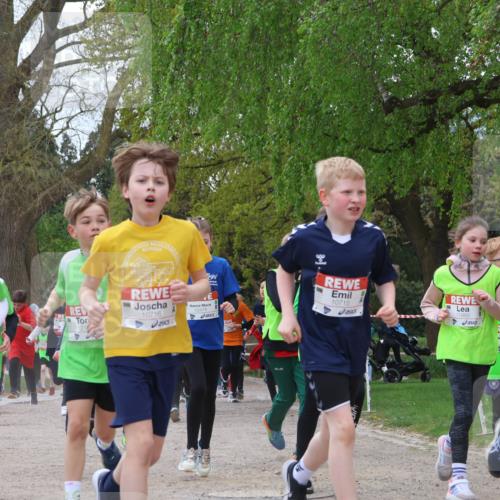 25.04.2026 - Das Zehntel Zöllner http://msf.ph/oto/9657092 25.04.2026 11:42:26 Laufen 12175, 121, 10716, 10715, 11982, 12605, 118 meine-sportfotos.de