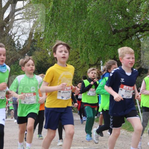 25.04.2026 - Das Zehntel Zöllner http://msf.ph/oto/9657101 25.04.2026 11:42:26 Laufen 10716, 12175, 12160, 10715, 605 meine-sportfotos.de