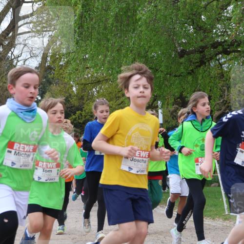 25.04.2026 - Das Zehntel Zöllner http://msf.ph/oto/9657110 25.04.2026 11:42:26 Laufen 12175, 12160, 99, 10716, 80, 10715 meine-sportfotos.de