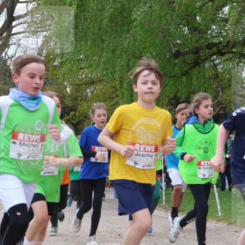 25.04.2026 - Das Zehntel Zöllner http://msf.ph/oto/9657113 25.04.2026 11:42:26 Laufen 12137, 12175, 60, 1949, 10715, 10716, 80, 11971, 1198 meine-sportfotos.de