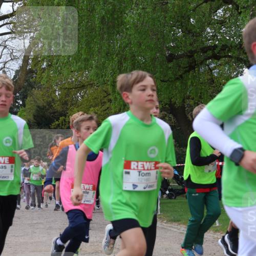 25.04.2026 - Das Zehntel Zöllner http://msf.ph/oto/9657140 25.04.2026 11:42:27 Laufen 12137, 12160, 556 meine-sportfotos.de