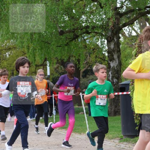 25.04.2026 - Das Zehntel Zöllner http://msf.ph/oto/9657209 25.04.2026 11:42:29 Laufen 10180, 10633, 128 meine-sportfotos.de