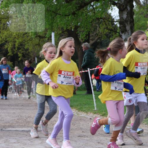 25.04.2026 - Das Zehntel Zöllner http://msf.ph/oto/9657286 25.04.2026 07:47:47 Laufen 3865, 2701, 2690, 2707 meine-sportfotos.de