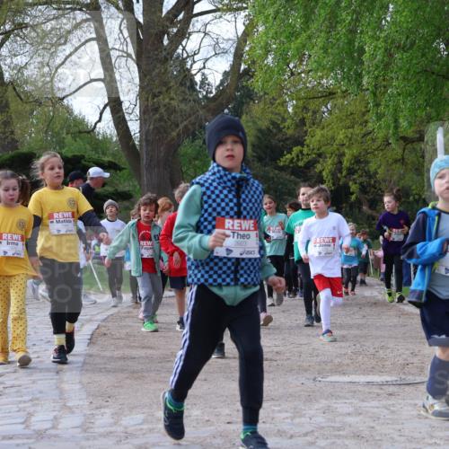 25.04.2026 - Das Zehntel Zöllner http://msf.ph/oto/9657310 25.04.2026 07:47:48 Laufen 3923, 3865 meine-sportfotos.de