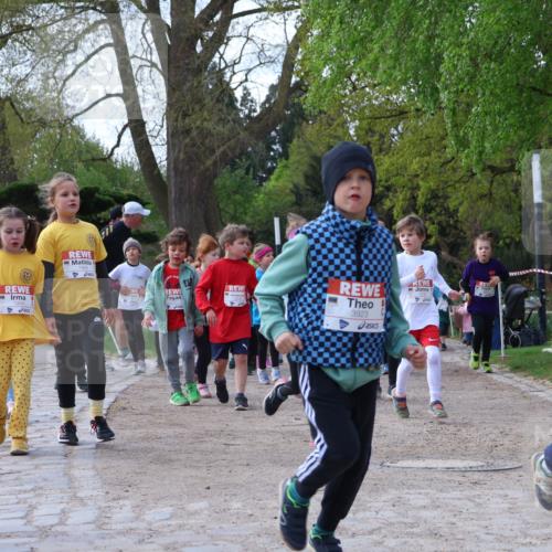 25.04.2026 - Das Zehntel Zöllner http://msf.ph/oto/9657316 25.04.2026 07:47:48 Laufen 3923, 386 meine-sportfotos.de
