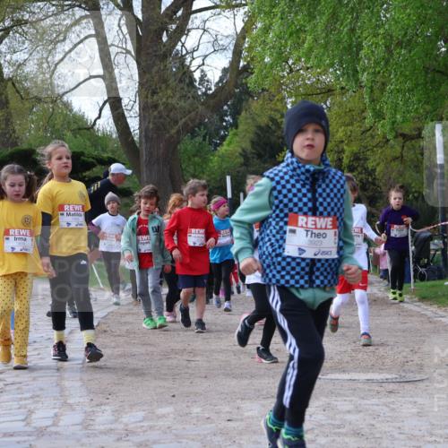 25.04.2026 - Das Zehntel Zöllner http://msf.ph/oto/9657319 25.04.2026 07:47:48 Laufen 3923, 3865 meine-sportfotos.de