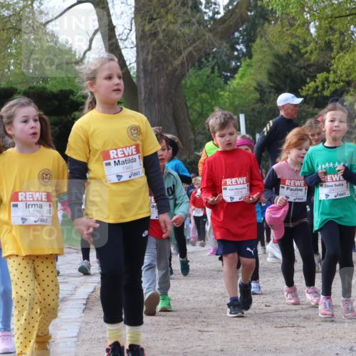 25.04.2026 - Das Zehntel Zöllner http://msf.ph/oto/9657349 25.04.2026 07:47:49 Laufen 1939, 1949, 21, 2206, 3740, 2431, 2427 meine-sportfotos.de