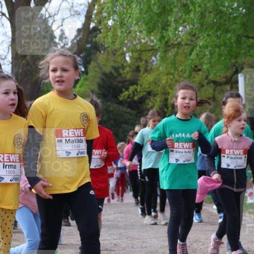 25.04.2026 - Das Zehntel Zöllner http://msf.ph/oto/9657391 25.04.2026 07:47:51 Laufen 1939, 1949, 2206, 2431, 3740 meine-sportfotos.de