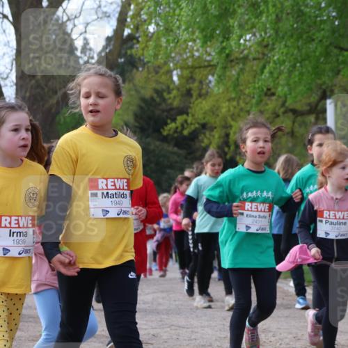 25.04.2026 - Das Zehntel Zöllner http://msf.ph/oto/9657394 25.04.2026 07:47:51 Laufen 1939, 1939, 1949, 2431, 3740 meine-sportfotos.de