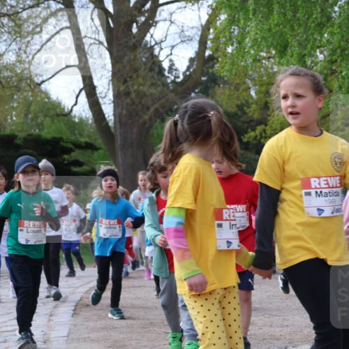 25.04.2026 - Das Zehntel Zöllner http://msf.ph/oto/9657412 25.04.2026 07:47:51 Laufen 1934, 1949, 2431 meine-sportfotos.de