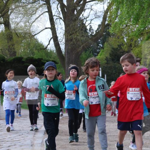 25.04.2026 - Das Zehntel Zöllner http://msf.ph/oto/9657439 25.04.2026 07:47:52 Laufen 3478, 1934, 3728, 2191, 2206 meine-sportfotos.de