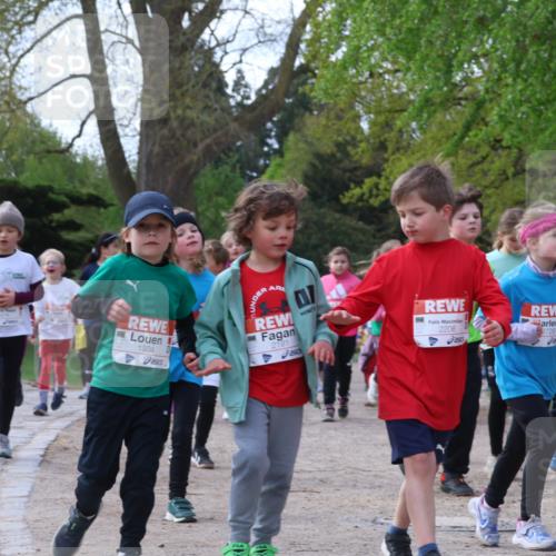 25.04.2026 - Das Zehntel Zöllner http://msf.ph/oto/9657457 25.04.2026 07:47:53 Laufen 1934, 2191, 2206, 8729 meine-sportfotos.de