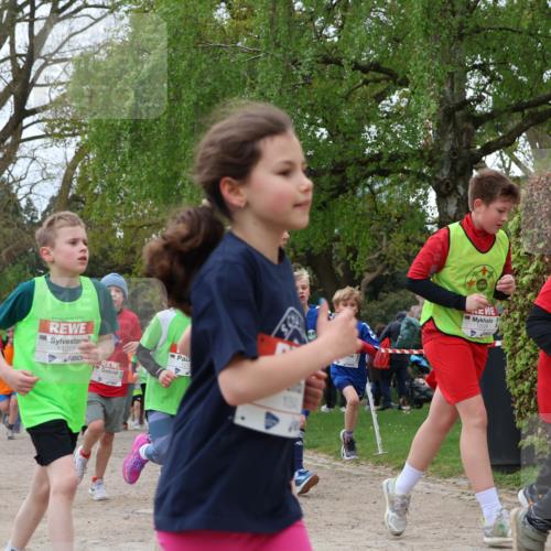 25.04.2026 - Das Zehntel Zöllner http://msf.ph/oto/9657491 25.04.2026 11:42:38 Laufen 11013, 12026, 2, 12926 meine-sportfotos.de