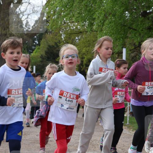 25.04.2026 - Das Zehntel Zöllner http://msf.ph/oto/9657568 25.04.2026 07:47:58 Laufen 1933, 3441, 37, 3935, 3447 meine-sportfotos.de