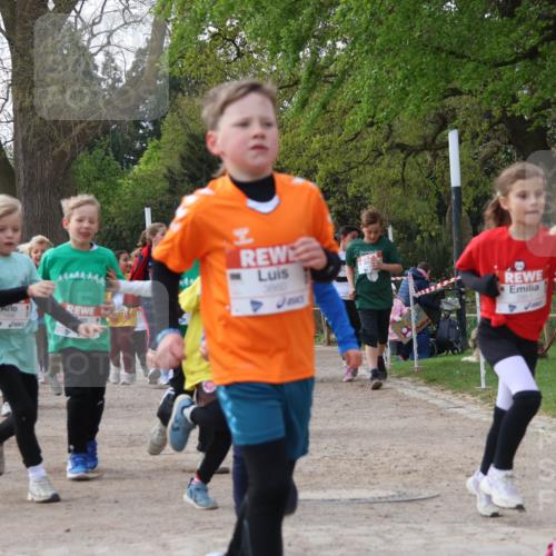 25.04.2026 - Das Zehntel Zöllner http://msf.ph/oto/9657661 25.04.2026 07:48:01 Laufen 1856, 1496, 800, 200 meine-sportfotos.de
