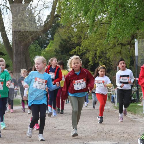 25.04.2026 - Das Zehntel Zöllner http://msf.ph/oto/9657709 25.04.2026 07:48:04 Laufen 1059, 3750, 3782, 2924 meine-sportfotos.de