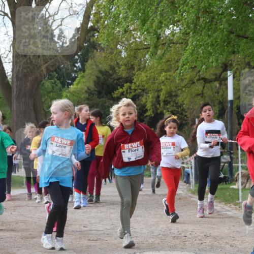 25.04.2026 - Das Zehntel Zöllner http://msf.ph/oto/9657712 25.04.2026 07:48:04 Laufen 1059, 3750, 3782, 2924 meine-sportfotos.de
