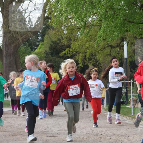 25.04.2026 - Das Zehntel Zöllner http://msf.ph/oto/9657715 25.04.2026 07:48:04 Laufen 4, 3750, 3782, 2924 meine-sportfotos.de