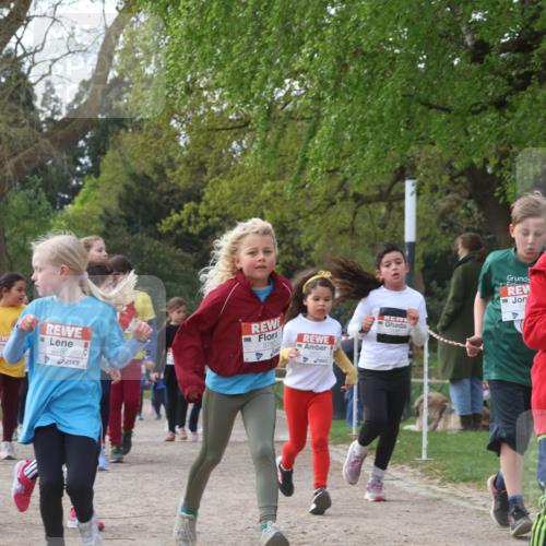 25.04.2026 - Das Zehntel Zöllner http://msf.ph/oto/9657718 25.04.2026 07:48:04 Laufen 3780, 3750, 378, 2924 meine-sportfotos.de